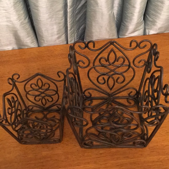 Southern Living At Home Rosedale Iron Baskets Set of 2 - Picture 6 of 8